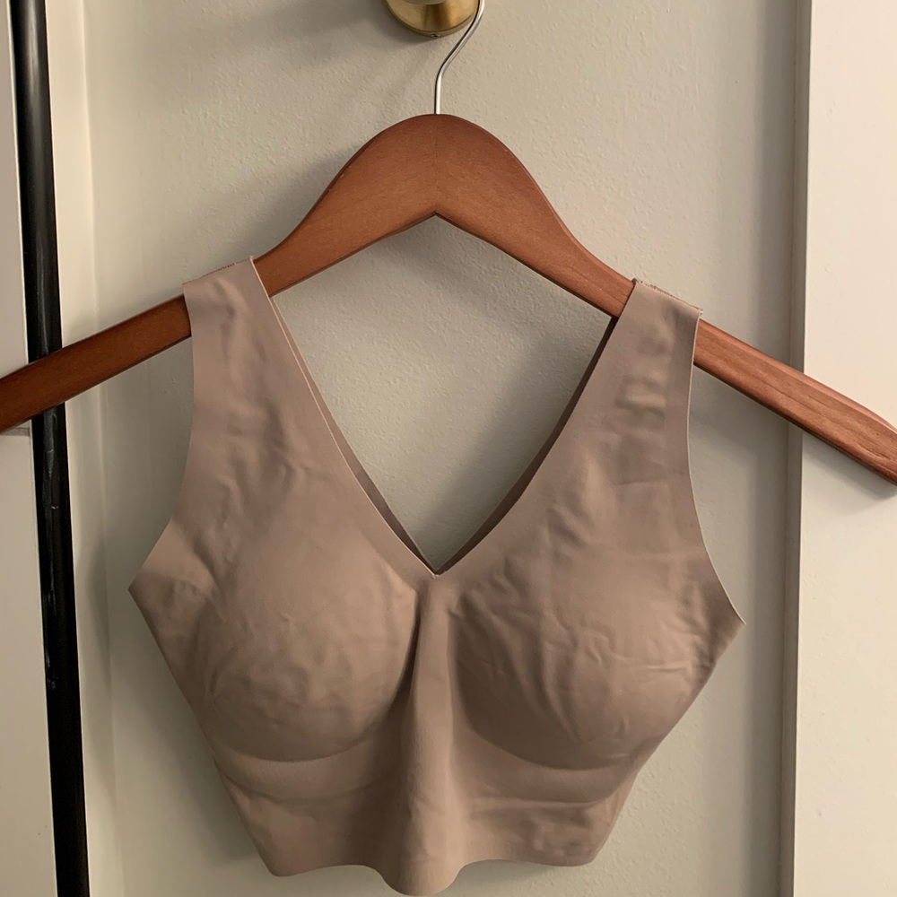 True & Co v-neck bra